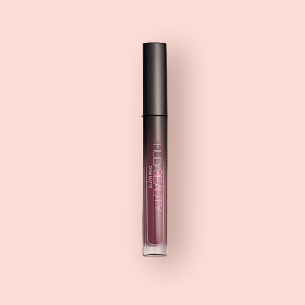 HUDA BEAUTY
HB Demi Matte Lipstick in Catwalk Killa